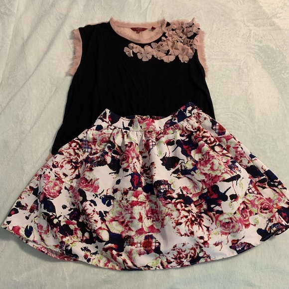 Express floral skirt - Picture 2 of 3